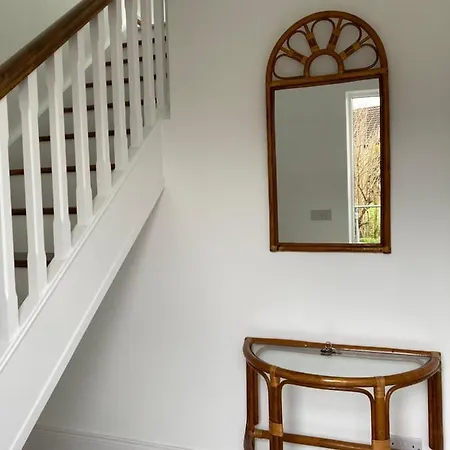 Lakeview Country House & Apartment *